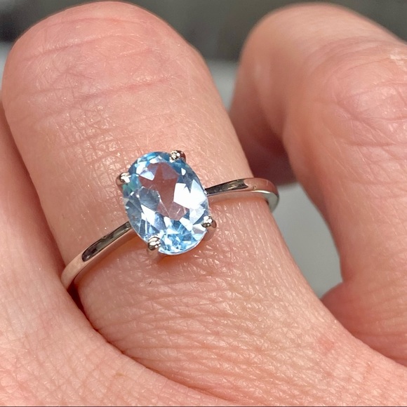 Genuine 1 Carat Aquamarine Oval Solitaire Ring ~ Dainty March Birthstone Ring - Picture 14 of 15